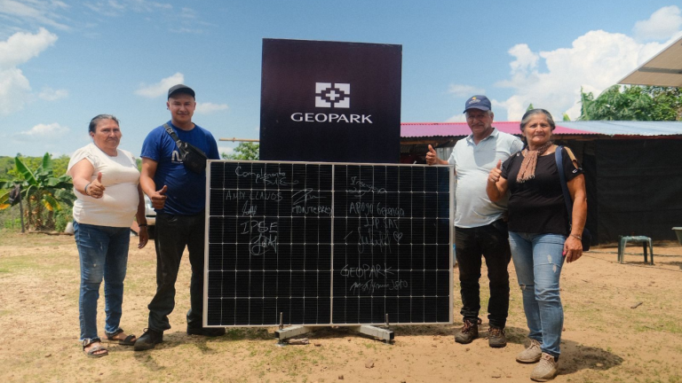 62 hogares rurales de Monterrey reciben energía por primera vez con sistemas solares