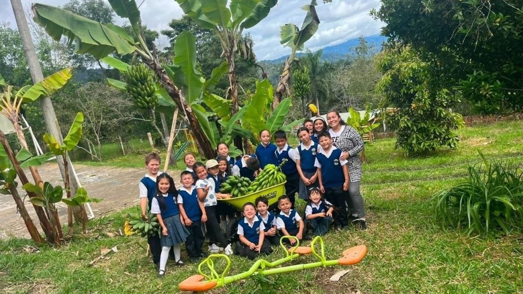Escuela rural de Chinavita, tercera de Latinoamérica en Mundial de Huertas Educativas