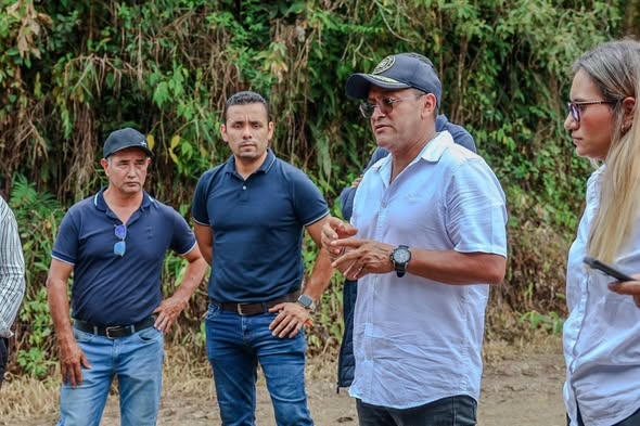 Puente sobre la quebrada Yotengana: seguimiento en la vereda Cafeteros y sesión con OCENSA