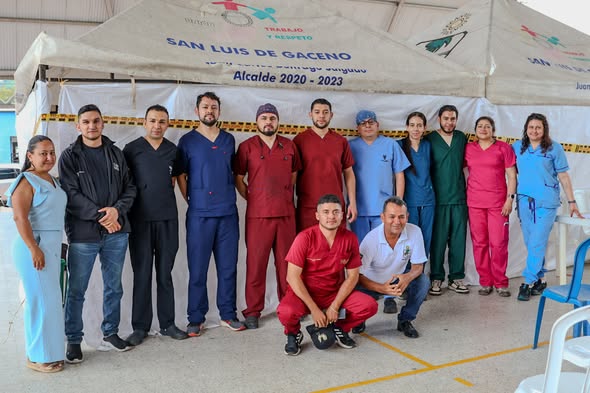 Equipo de la jornada de esterilización de mascotas de mayo en San Luis de Gaceno