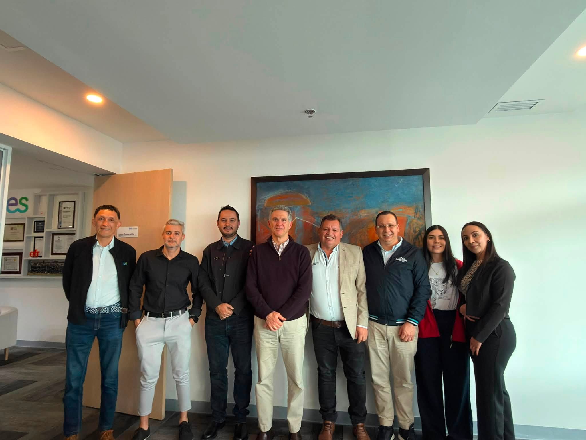 Reunión de Corpochivor y AES Colombia sobre medidas ante El Niño y el riesgo de racionamiento de energía
