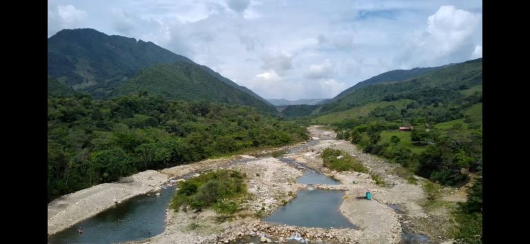 Río Upía: incendio, acción popular por vertimientos y denuncia sobre piscícolas de Sabanalarga