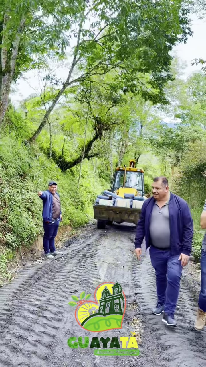 Guayatá inicia un nuevo tramo de placa huella de 75 metros en la vereda Plaza Arriba