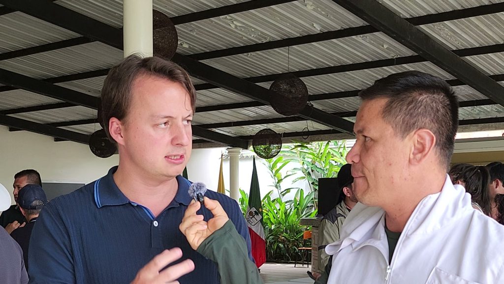 Integrante de la misión de Canarias entrevistado por La Voz de San Luis en San Luis de Gaceno