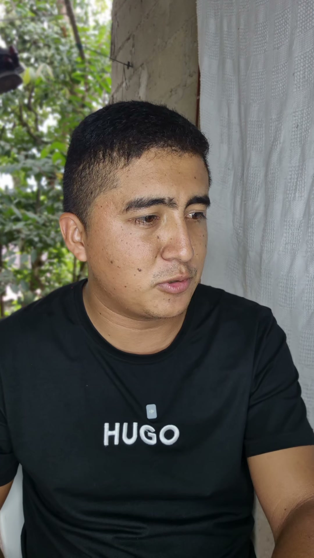 Hugo Yair Gutierrez Mondragón, concejal de San Luis de Gaceno, durante su explicación sobre el transporte escolar