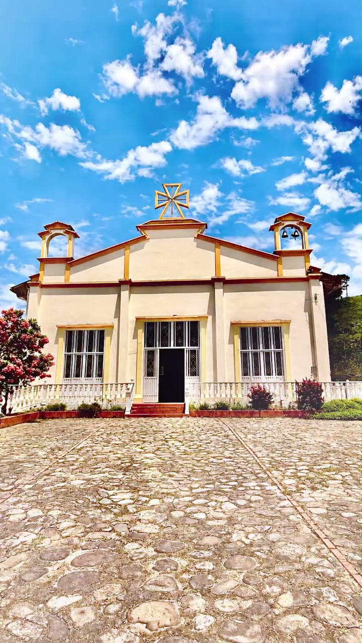 Fachada del templo de la parroquia San Luis Beltrán en San Luis de Gaceno