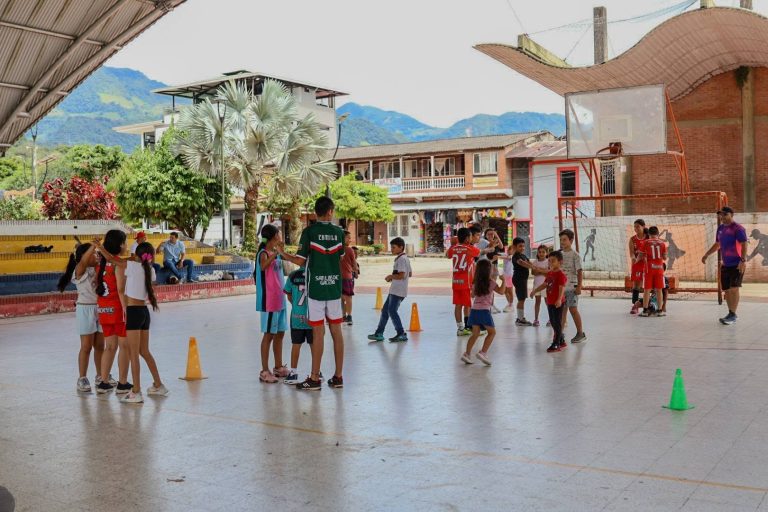Vacaciones en San Luis de Gaceno: Semana Recreativa con deporte y pintura para niños y niñas